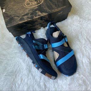 Chaco Women “Odyssey” Closed Toe Hiking Sandal